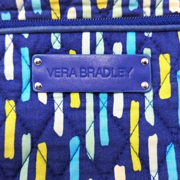 Vera Bradley Crossbody Bag in Retired Katalina Showers Pattern - Picture 9 of 9